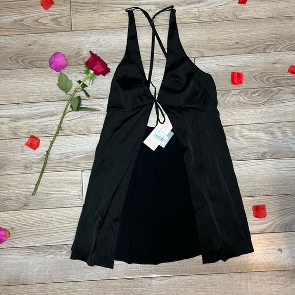 V DAY LINGERIE TOP - BLACK - Picture 2 of 3